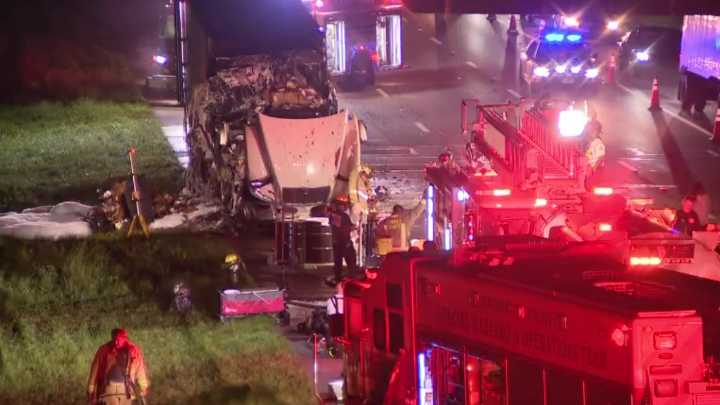Seminole County FedEx tractor-trailer fire shuts down traffic early Tuesday