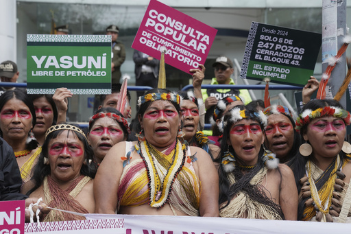 Activistas e indígenas amazónicos llegan a Quito. Exigen fin de extracción petrolera en la selva