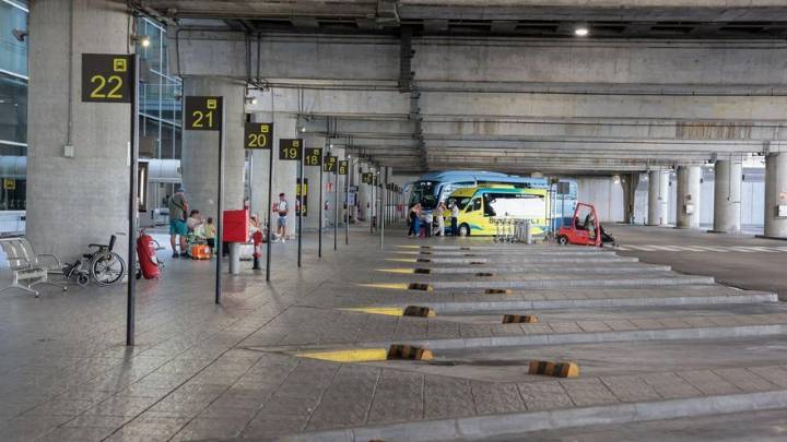 Medidas contra la piratería en el aeropuerto de Alicante: Aena podrá barreras y pago para buses y VTC