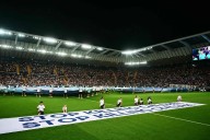 “Dejen de matar”, pide UEFA a Israel