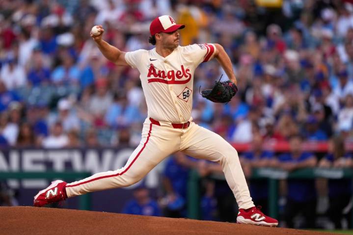 Angels place Victor Mederos, Carson Fulmer on injured list