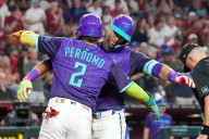 Gurriel y Perdomo conectan jonrón y remolcan 3 en paliza de Diamondbacks, 10