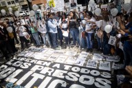 Activistas y partidos celebran excarcelación de 13 presos políticos
