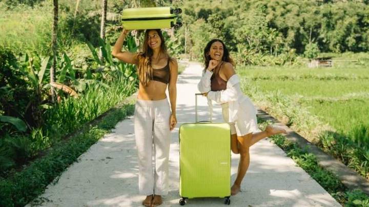 La maleta American Tourister que cabe en todos los aviones low cost y hoy toca mínimo histórico