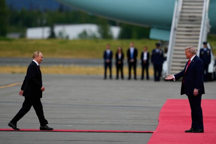 Trump and Putin end their meeting that started with a warm handshake belying bloodshed in Ukraine