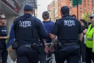Arrestan a quince personas en manifestación de apoyo a retenidos por el ICE en Nueva York