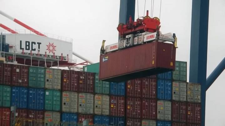 Washington's Murray, business leaders slam new Trump tariffs