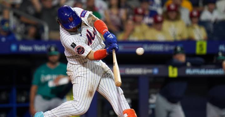 Francisco Alvarez lands on IL with right thumb injury