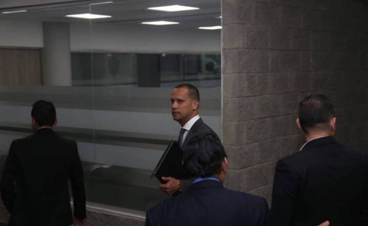 Condena a Cadena por un solo delito favorecería apelación de Uribe 