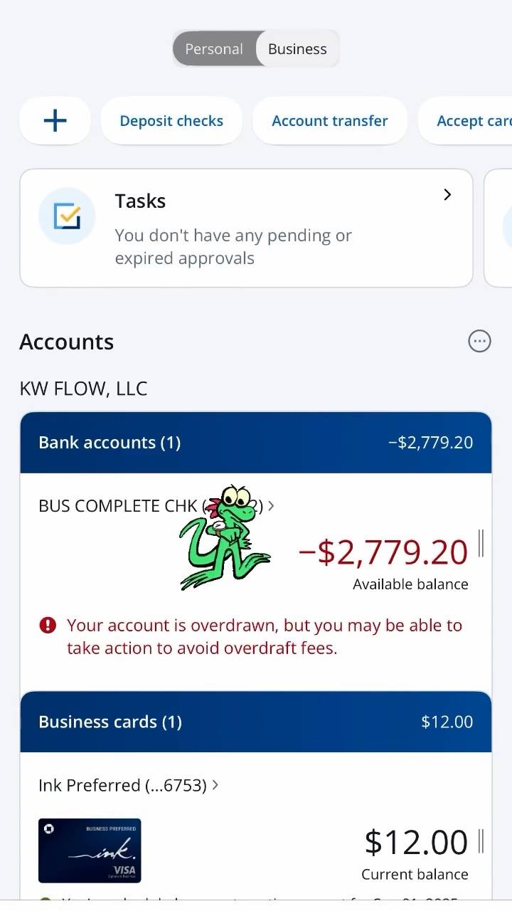 Kelley Wolf Posts Overdrawn Bank Account Amid Claims About Finances