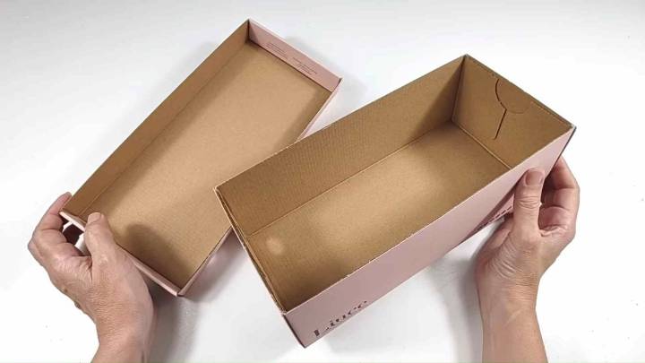 Si perdiste una pieza de un rompecabezas, no tires la caja, transformala en esta idea práctica para guardar tus anteojos