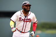 Bravos conectan tres jonrones y vencen 7-1 a Marlins en fin de semana histórico para Pawol – Chicago Tribune