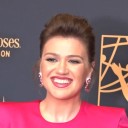 Kelly Clarkson Reveals First Reaction To Jonas Brothers Calling Her Out