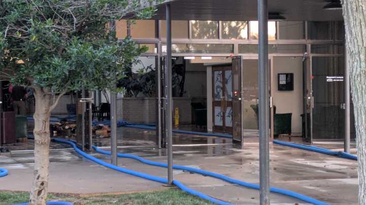 Pipe break floods Amarillo medical center
