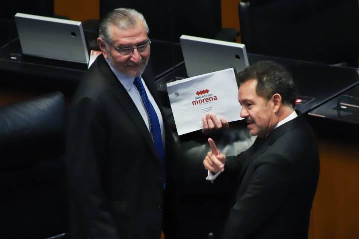 Duda Nacho Mier que proceda desafuero contra Alito por bronca con Noroña; “no alcanza”, dice