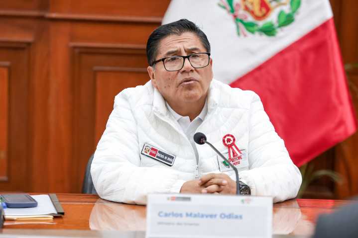Presentan moción de interpelación contra Carlos Malaver por homicidios, extorsión y abusos policiales