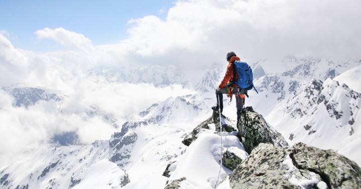 Rescue mission to save climber trapped 23,000ft up mountain abandoned