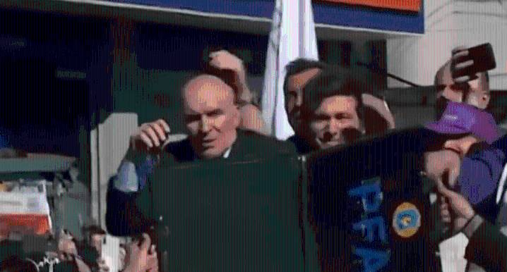 Videos: se suspendió la caravana de Milei en el conurbano y el presidente debió ser evacuado de urgencia