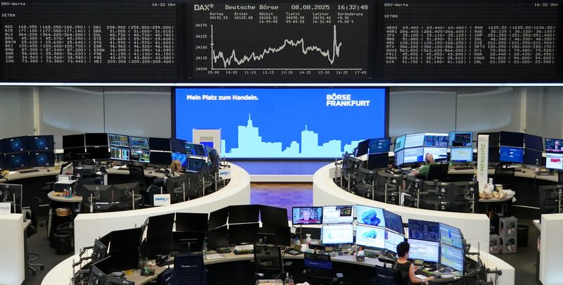 European shares start pivotal week lower, Russia