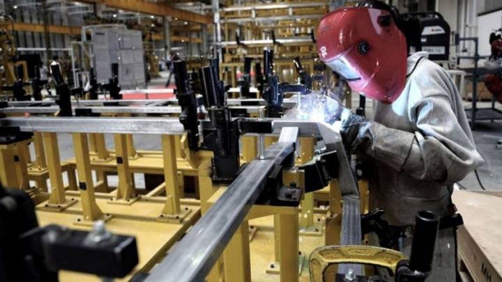 La fuerte suba de las tasas profundiza el freno a la actividad económica