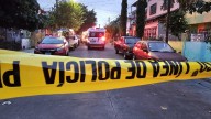 Incendio deja atrapadas a 4 personas en situación de calle en azotea y son rescatadas por bomberos de Guadalajara