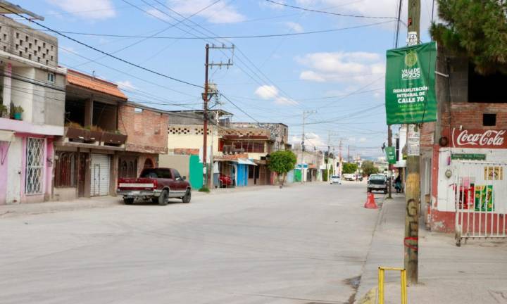 Avanza rehabilitación de la calle 70 en Villa de Pozos