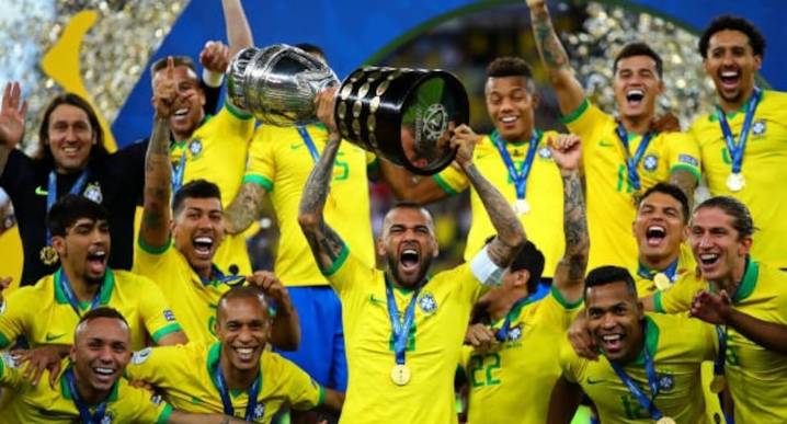 Compañero de lujo para Erick Noriega: fue campeón de Copa América con Brasil y ahora jugará en Gremio