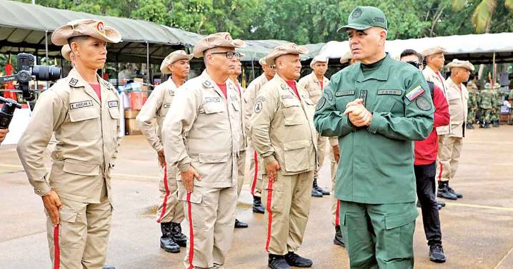 Maduro despliega a millones de milicianos