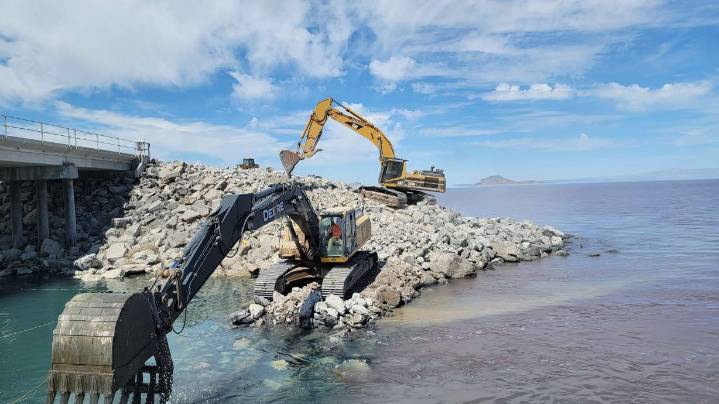 Draft legislation aims to make it easier for officials to raise Great Salt Lake berm