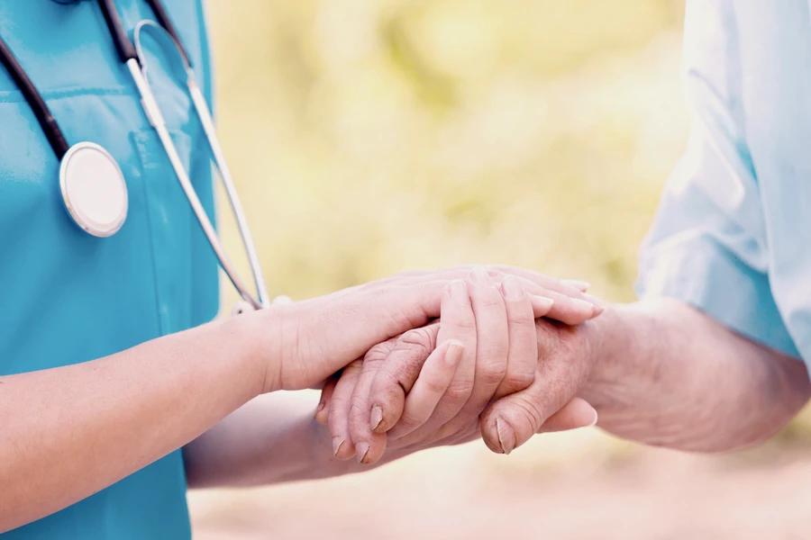 U.S. bishops, Catholic Health Association endorse palliative care legislation