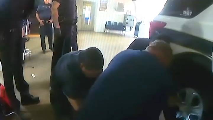 Alexandria police release body camera video from in-custody death – NBC4 Washington