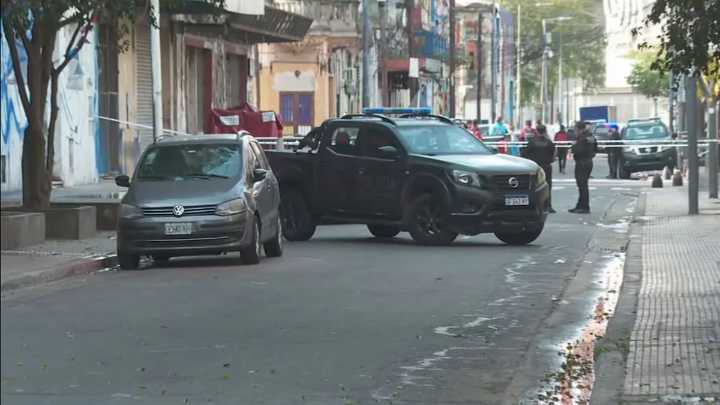 La Boca: un policía mató a un hombre que intentó sacarle el arma en un forcejeo
