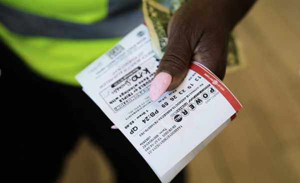 Powerball hits $1 billion this weekend