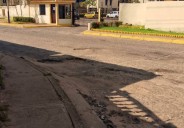Huecos reciben a conductores en la urbanización Paratepuy