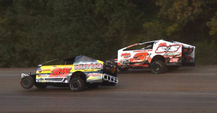 Schroder GETS first Super DIRTcar Series victory 