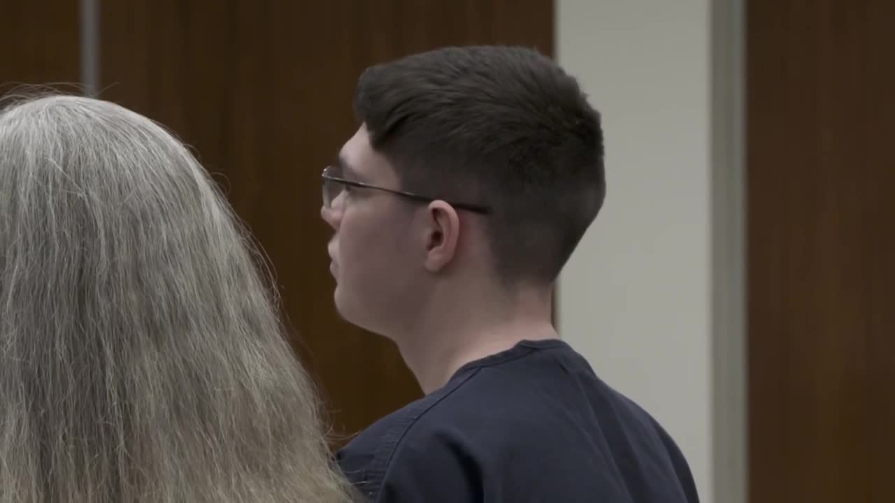 Tennessee man pleads guilty to killing mom as a teenager