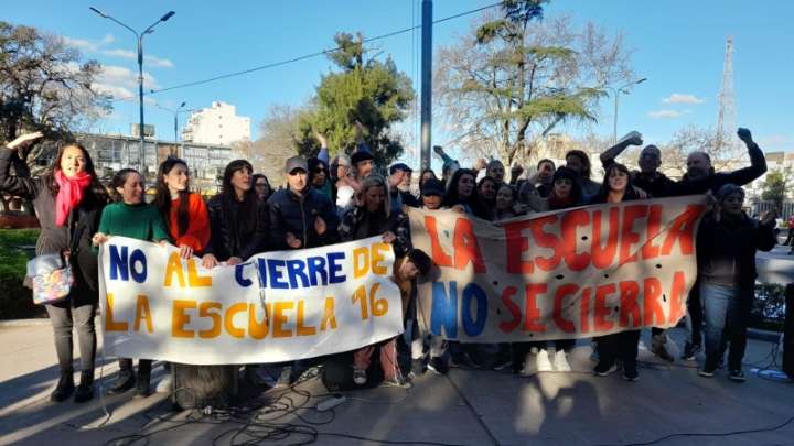 Macri es responsable: se realizó un Festival Solidario contra el cierre de escuelas en La Paternal