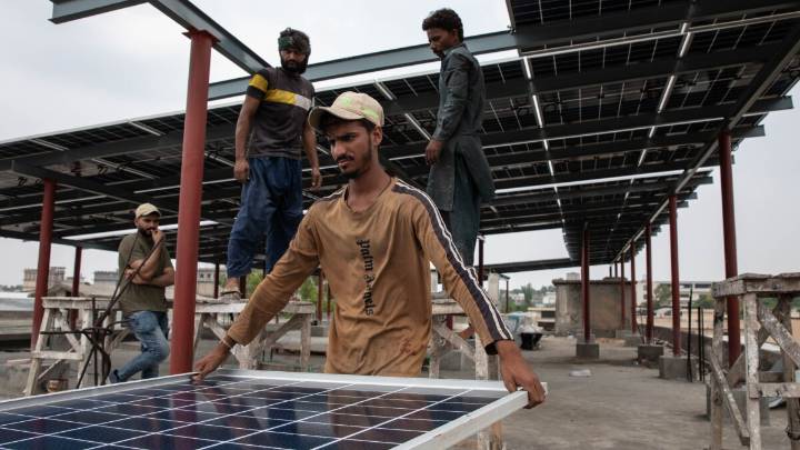 Pakistan is tapping into solar power at an 'unprecedented' rate. Here's why