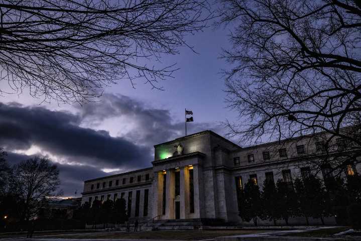 Bitcoin Surges Past $117K as Trump Taps Stephen Miran for Federal Reserve