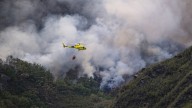 El incendio de Gestoso-Oencia permanece estabilizado tras una noche tranquila sin llamas activas