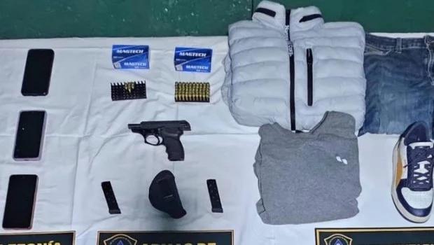 Una mujer fue asesinada delante de su hijo adolescente en Villa Luzuriaga: un detenido