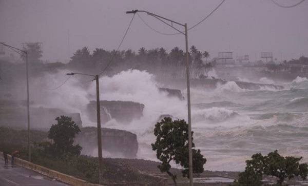 Declaran estado de emergencia por huracán Erin en Carolina del Norte