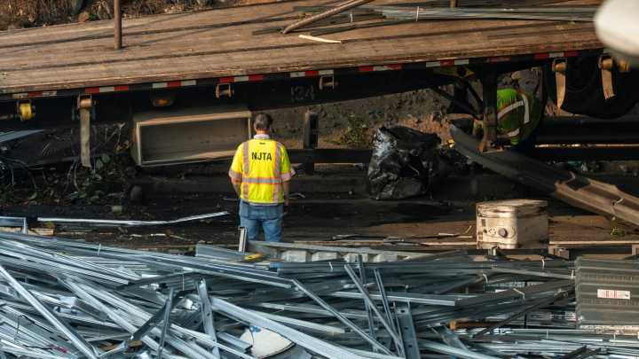 Lanes reopen after crash spills pile of metal along Newark roadway