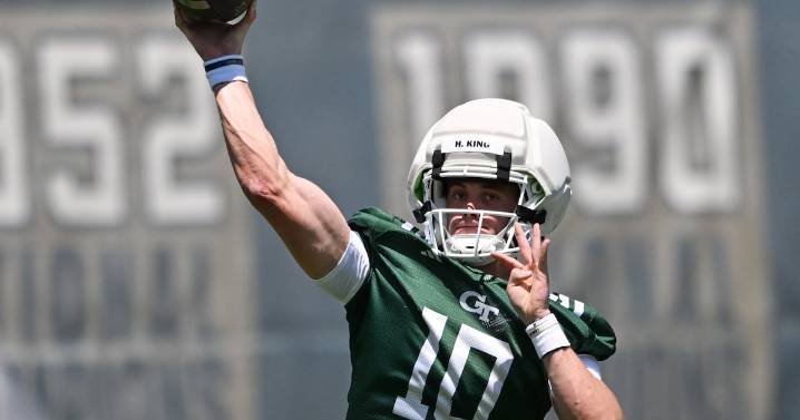 Georgia Tech’s Haynes King on Davey O’Brien watch list