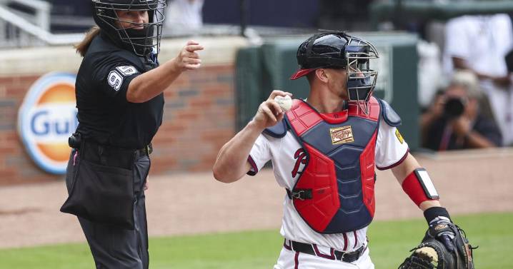 Pawol breaks gender barrier, earns good reviews for her work behind the plate on historic weekend