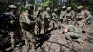 Zelenski avisa de que Rusia está preparando una nueva ofensiva a gran escala: "Concentra 100.000 soldados"
