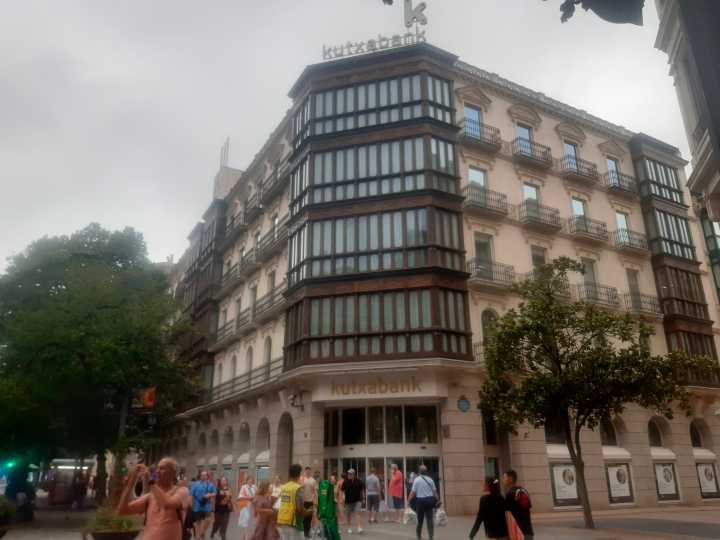 Kutxabank capta online la mitad de sus nuevas hipotecas