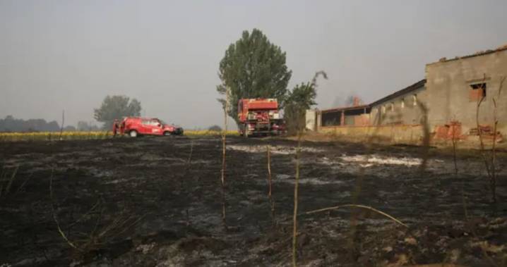 Fuego calcina España; ya van 2 muertos y más de una docena de incendios forestales