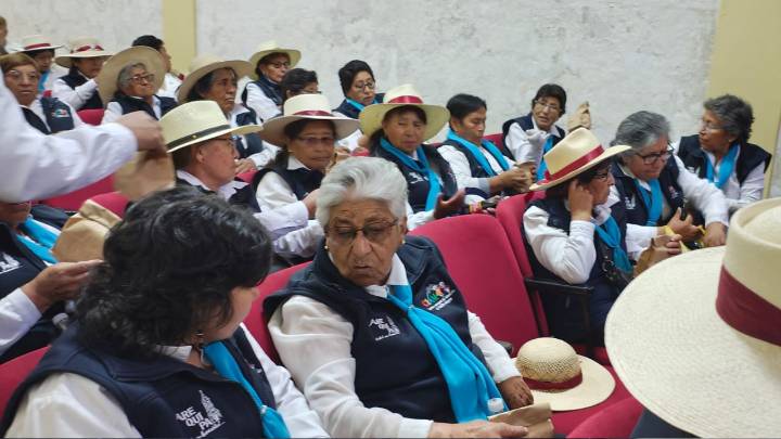 Talleres mejoran la calidad de vida de los adultos mayores