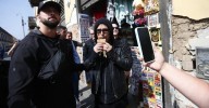 Billie Joe Armstrong de Green Day sorprende a fans tras tocar una zampoña en el Centro de Lima